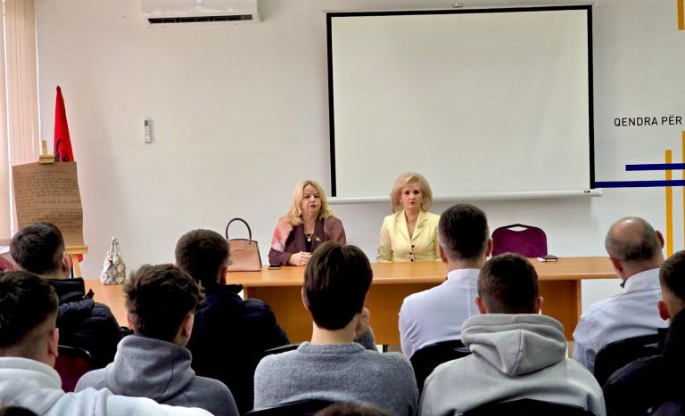 Prokuroria e Prizrenit zhvilloi ligjërata në shkolla kundër dhunës në familje dhe dhunës në baza gjinore