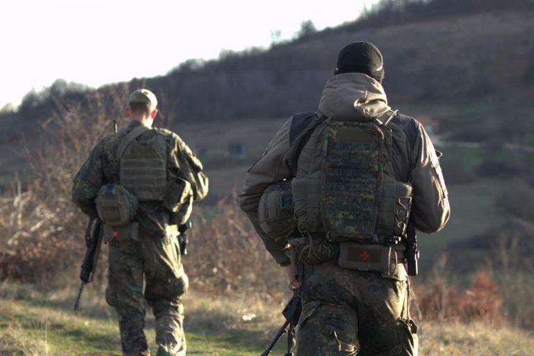 KFOR publikon foto të ushtarëve gjermanë: Patrullojnë ditë e natë