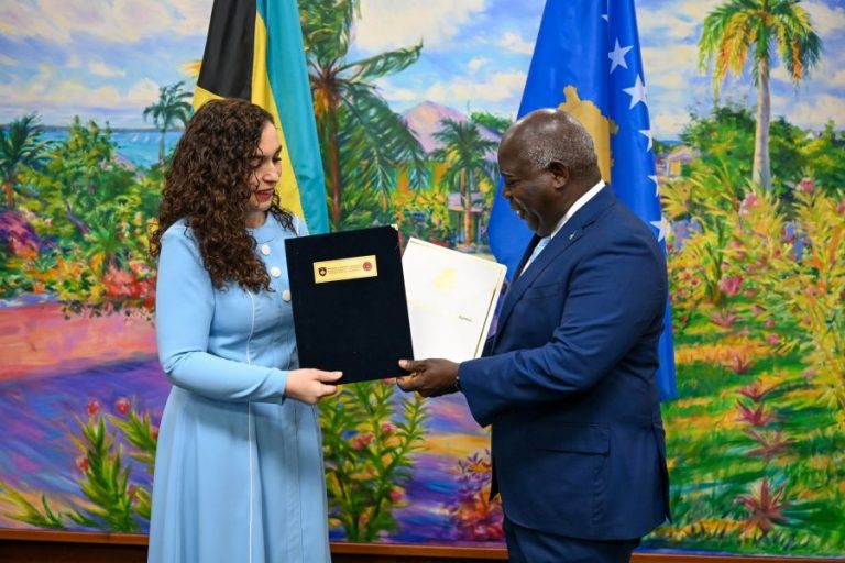 Pas njohjes, Bahamasi heq vizat për Kosovën – marrëveshja nënshkruhet në Washington