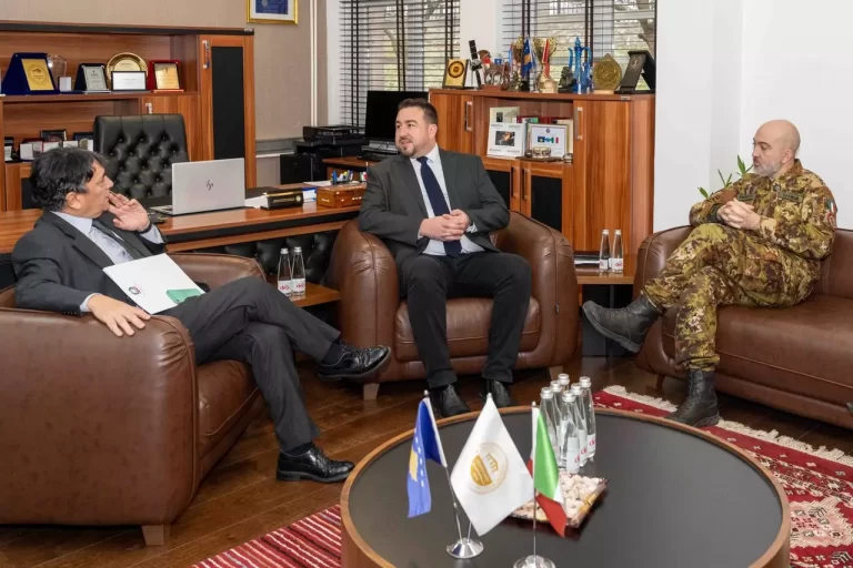 Universiteti “Ukshin Hoti” Prizren pret Ambasadorin e Italisë në Kosovë