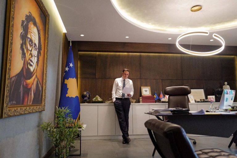 Abdixhiku i kundërpërgjigjet Hykmete Bajramit: Më shumë se dorëheqje s’kam çka ofroj, jeni të lirë të garoni