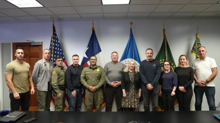 Policia e Kosovës realizon vizitën e parë në kufirin SHBA–Meksikë në Portin e Hyrjes Laredo