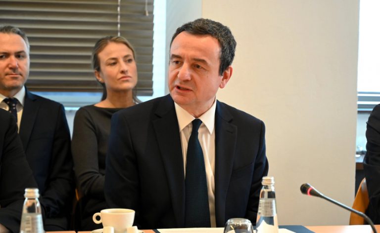 Ambasadorët e BE-së takojnë Kurtin: Dialogu me Serbinë, thelbësor për integrimin evropian