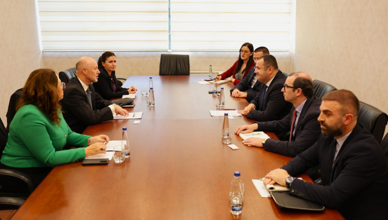 Guvernatori i BQK-së takoi shefin e ri të Bashkëpunimit në Zyrën e BE-së, diskutuan reformat kyçe dhe forcimin e bashkëpunimit institucional
