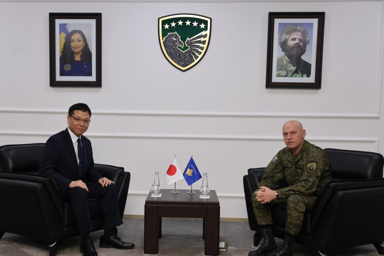 Komandanti i FSK-së priti në takim atasheun dhe të ngarkuarin me punë të Ambasadës së Japonisë