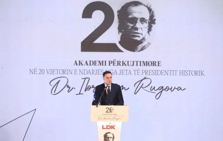 LDK përkujton presidentin Rugova, Abdixhiku: Rugova nuk e kërkoi kurrë rolin e heroit, por historia ia dha rolin e themeluesit
