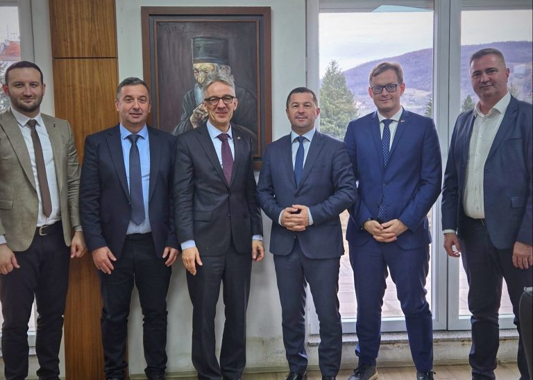 Ambasadori gjerman takon kryetarët e rinj të komunave veriore