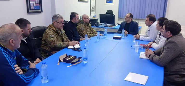Spitali i Përgjithshëm i Prizrenit priti në takim përfaqësues të CIMIC-it italian të KFOR-it