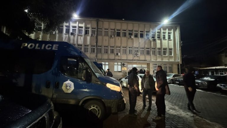 U vazhdohet paraburgimi edhe për dy muaj katër të dyshuarve për dyshimet e mbi 1 milionë euro ndaj BSK-së